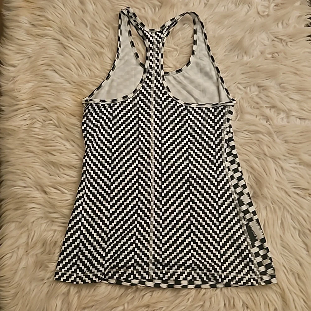 Nike Dri-Fit Black & White Racerback Tank Top – Size Medium